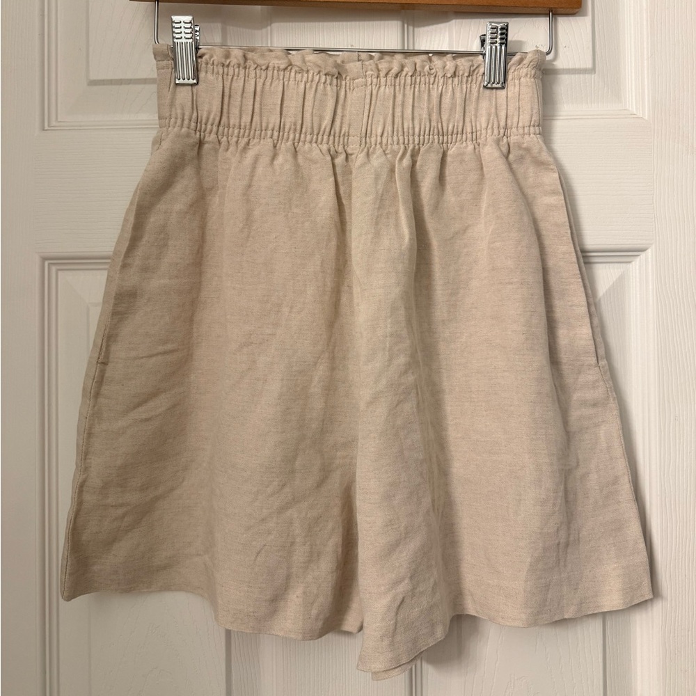 NWT H&M khaki linen blend high waisted shorts